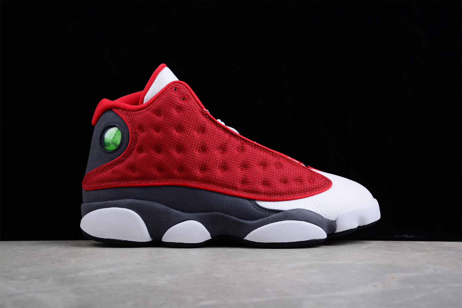 Air Jordan 13 Retro 'Red Flint' close up right