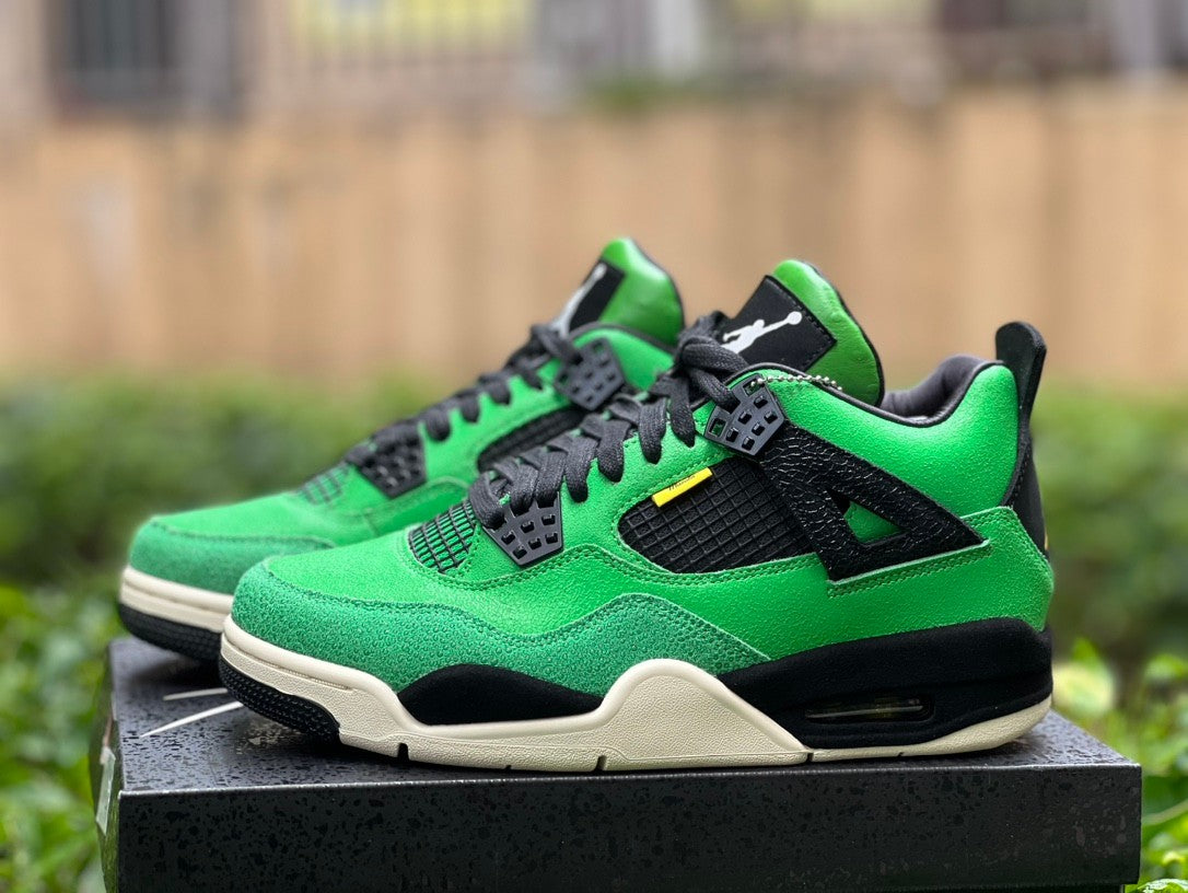 Air Jordan 4 Retro ‘Manila’ Sample close up both