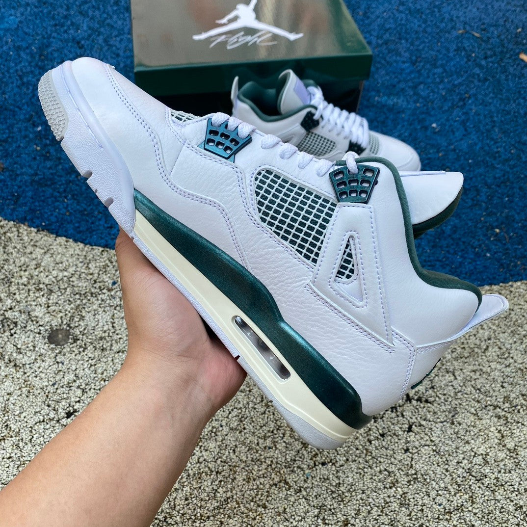 Air Jordan 4 Retro ‘Oxidized Green’ close up