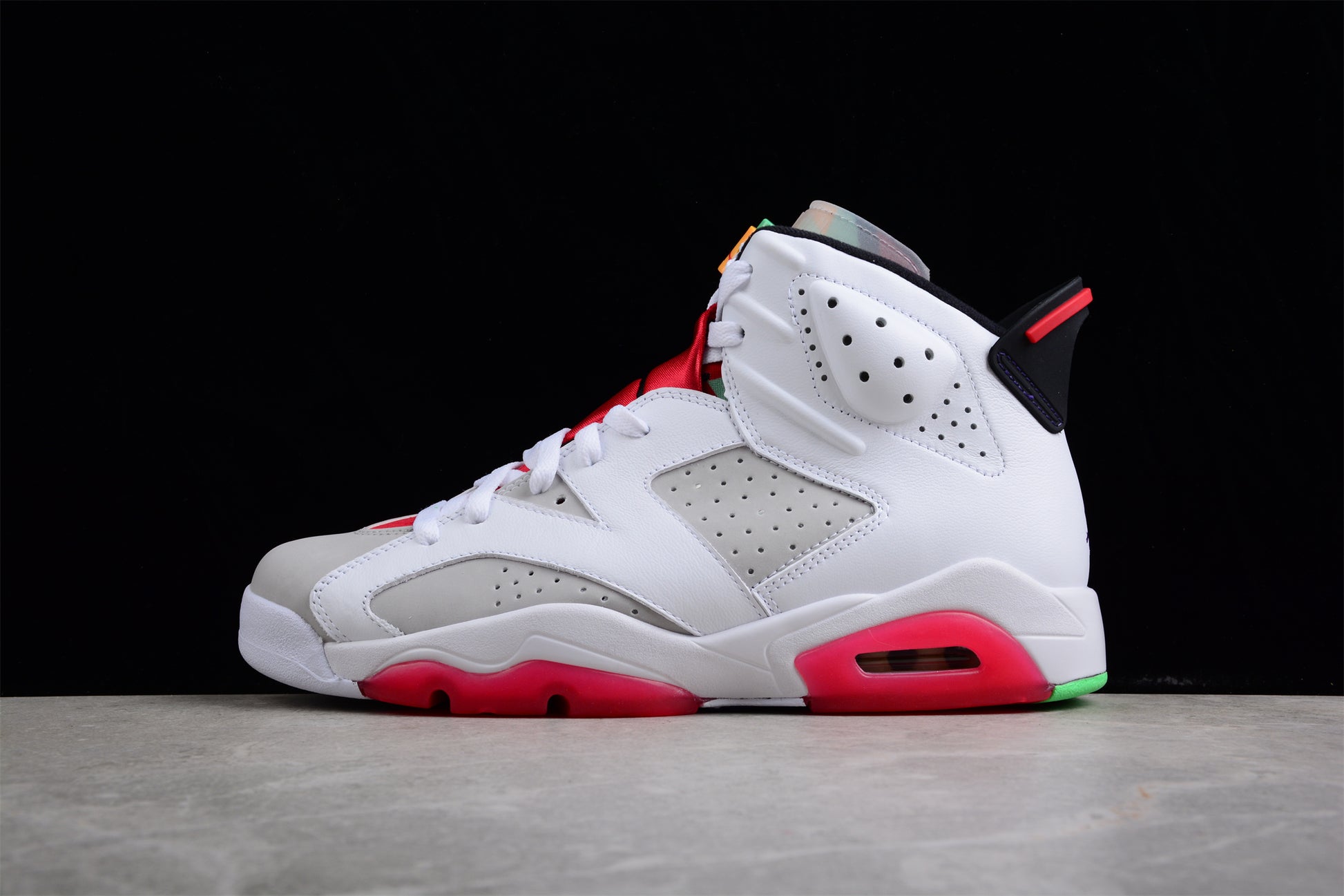 Air Jordan 6 Retro ‘Hare’ close up