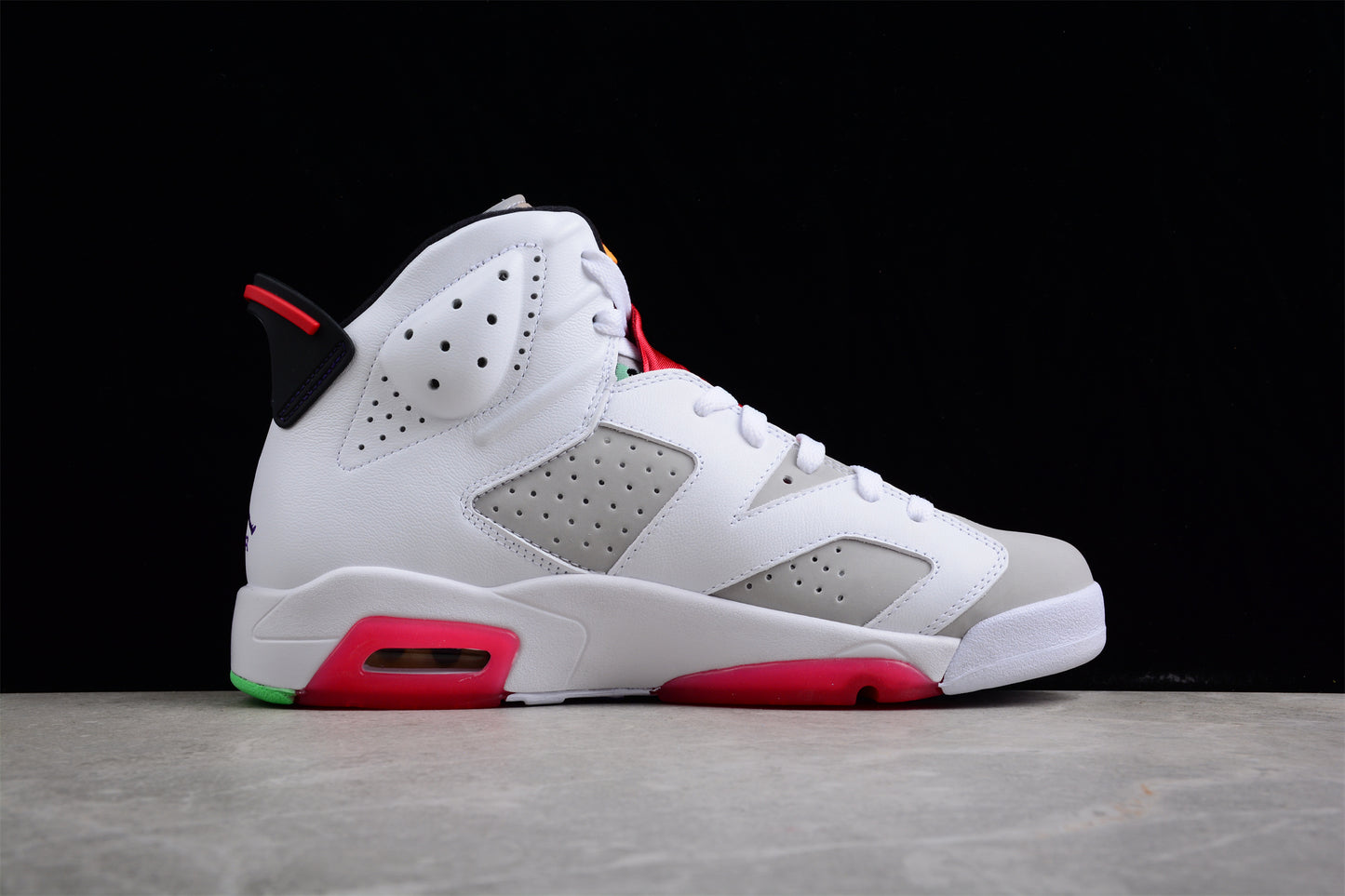 Air Jordan 6 Retro ‘Hare’ close up right