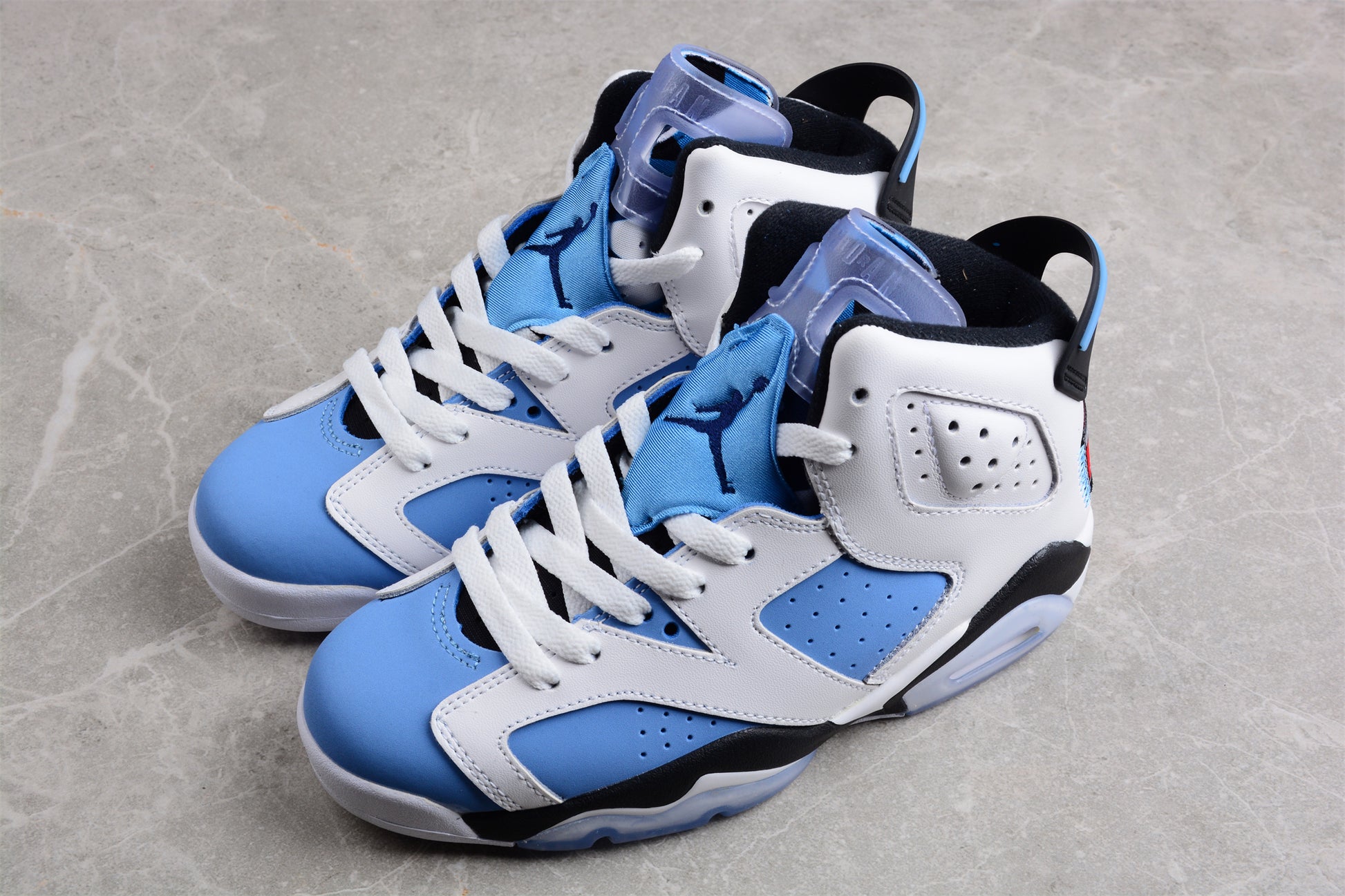 Air Jordan 6 Retro ‘UNC Home’ close up both