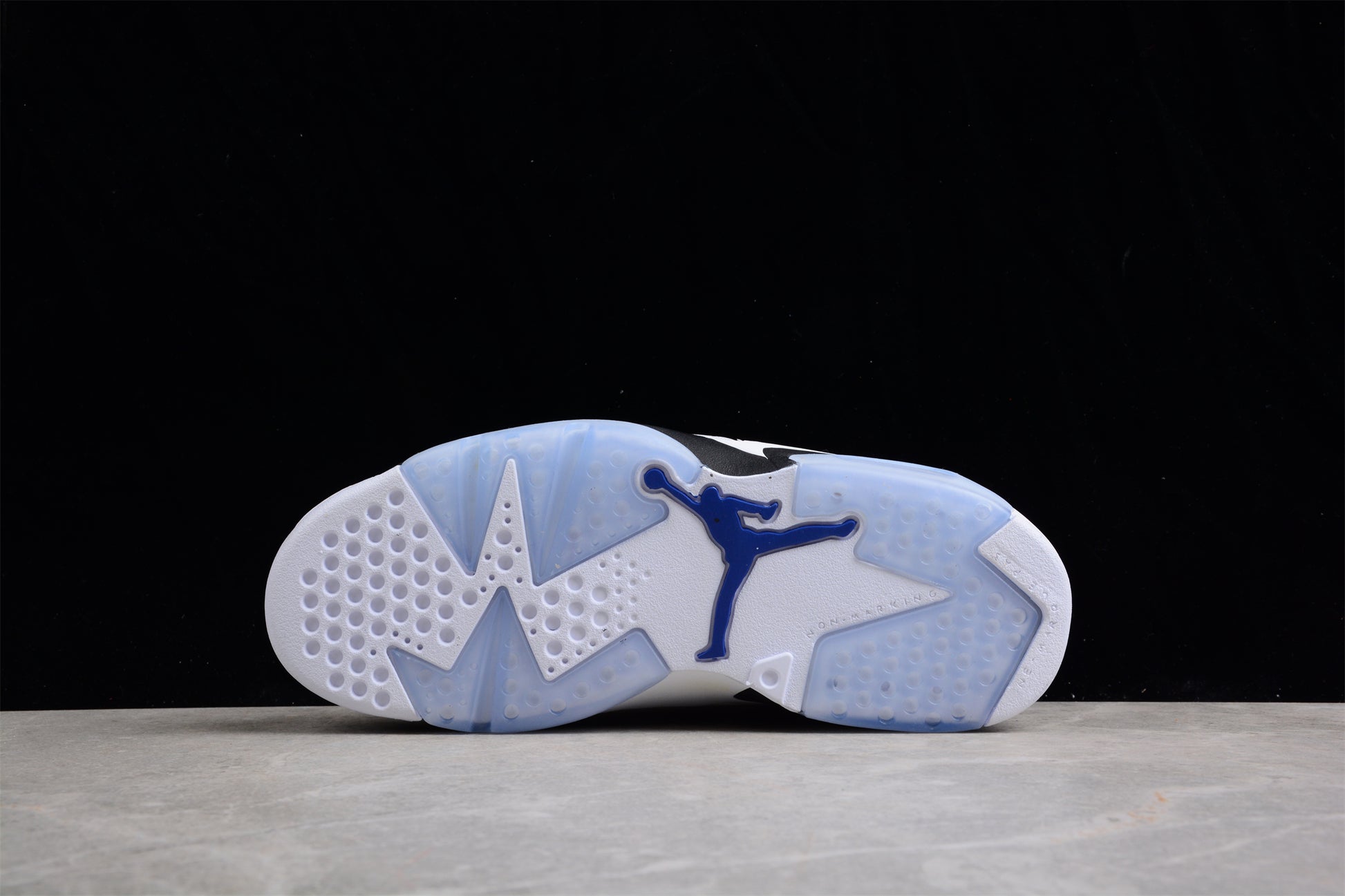 Air Jordan 6 Retro ‘UNC Home’ close up botom