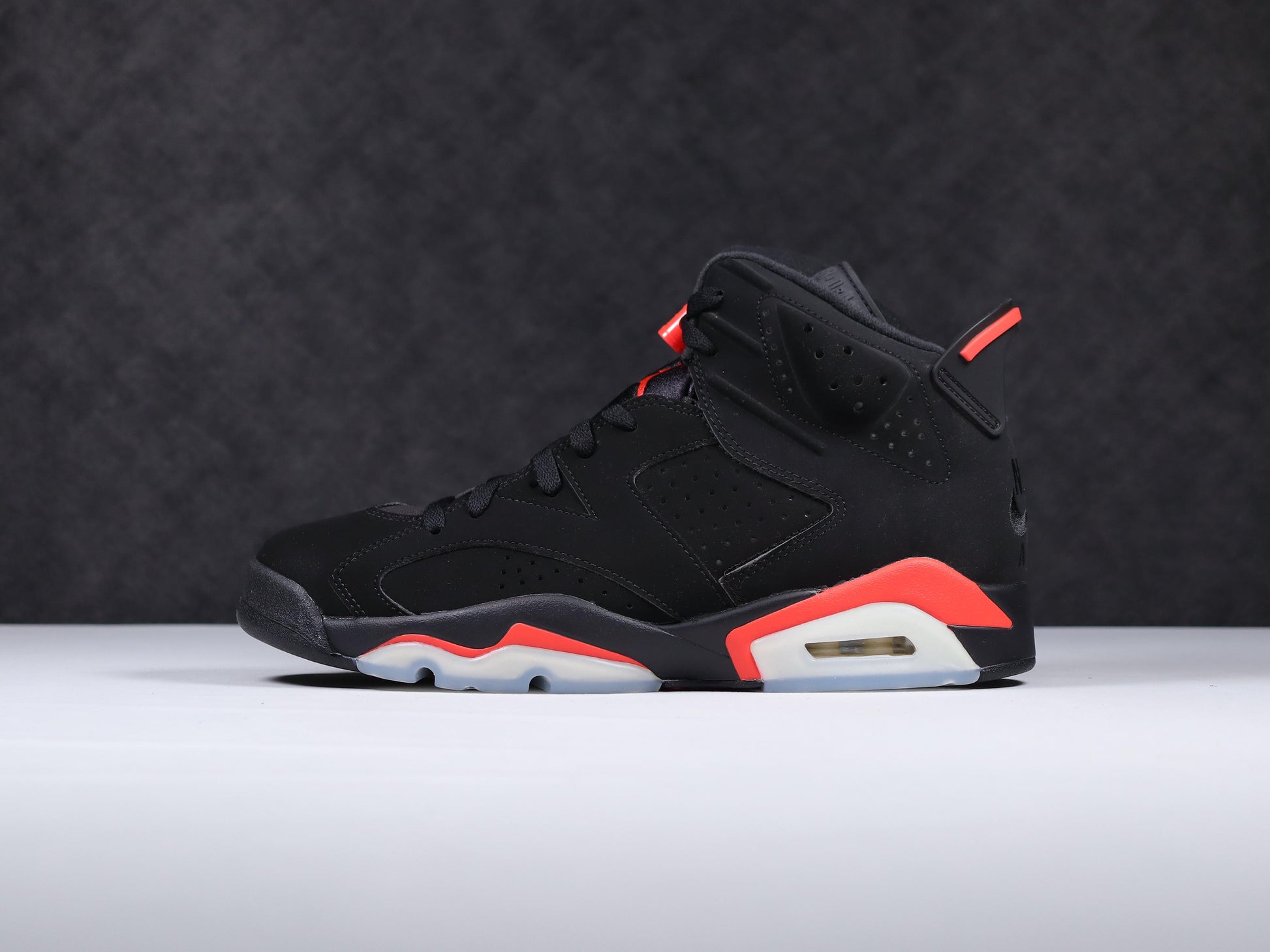 Air Jordan 6 Retro ‘infrared Black’ close up 