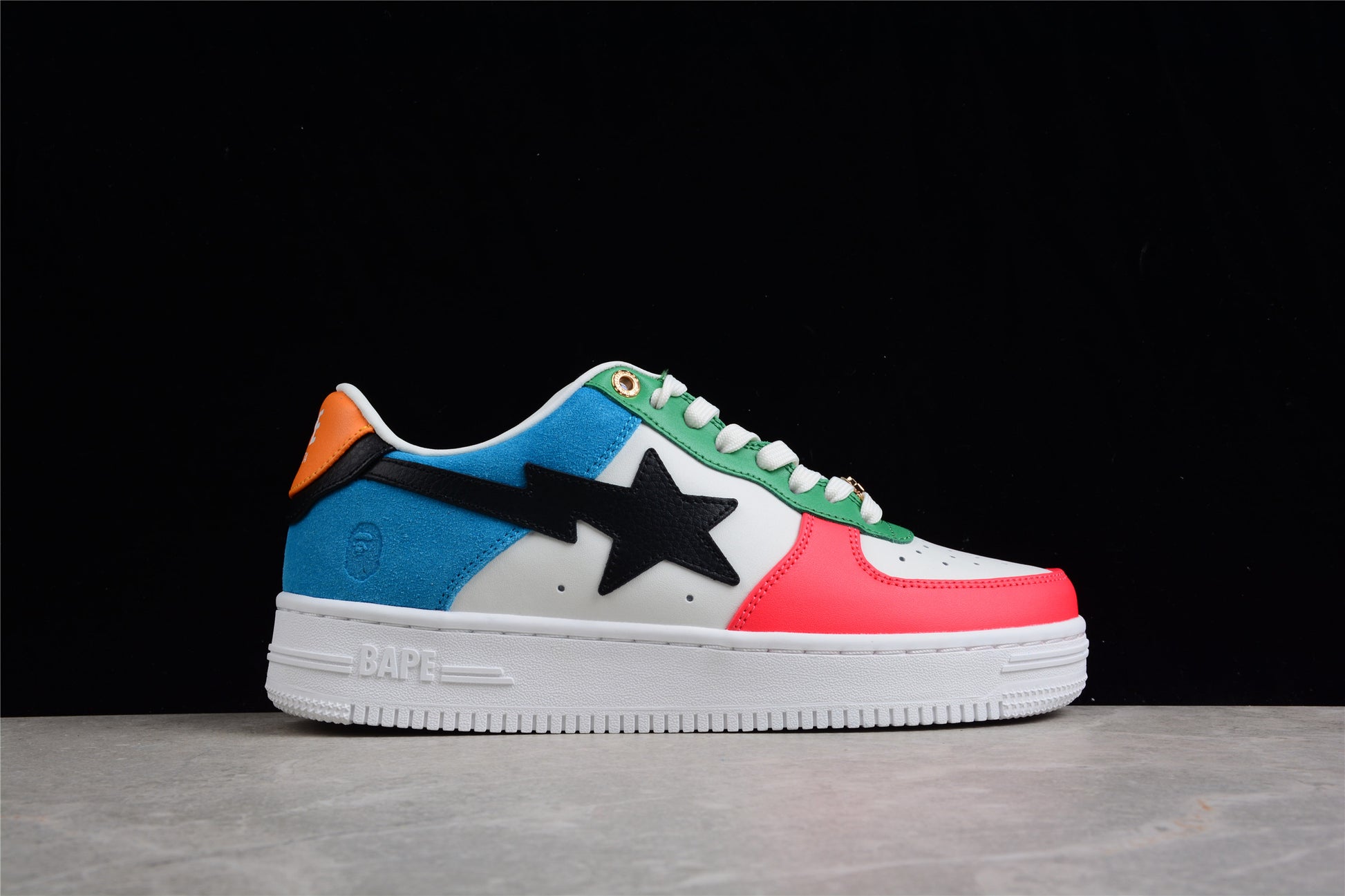 Bapesta ‘Tokyo Olympics 2021’ close up right