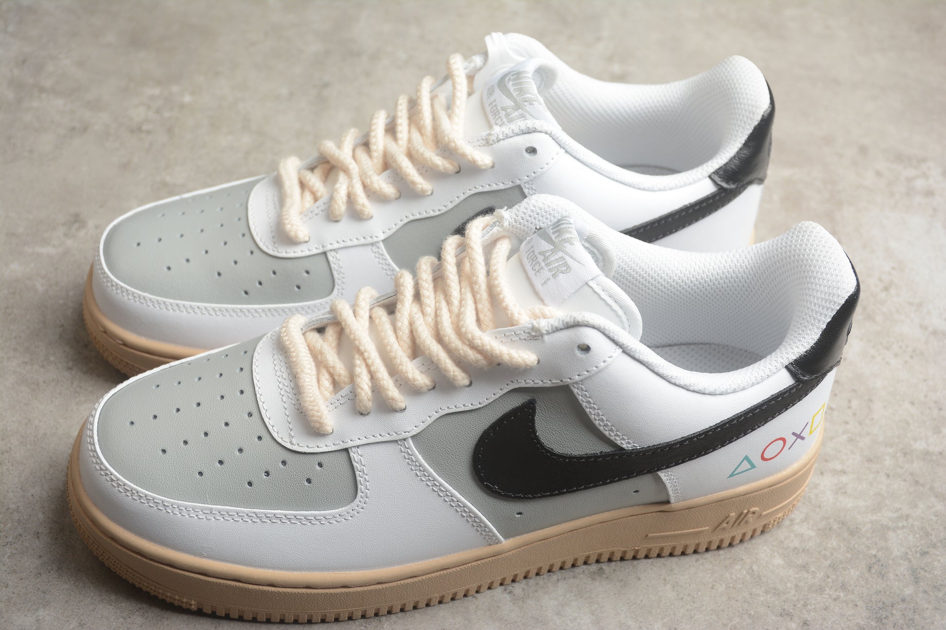 Nike Air Force 1 Low '07  close up both