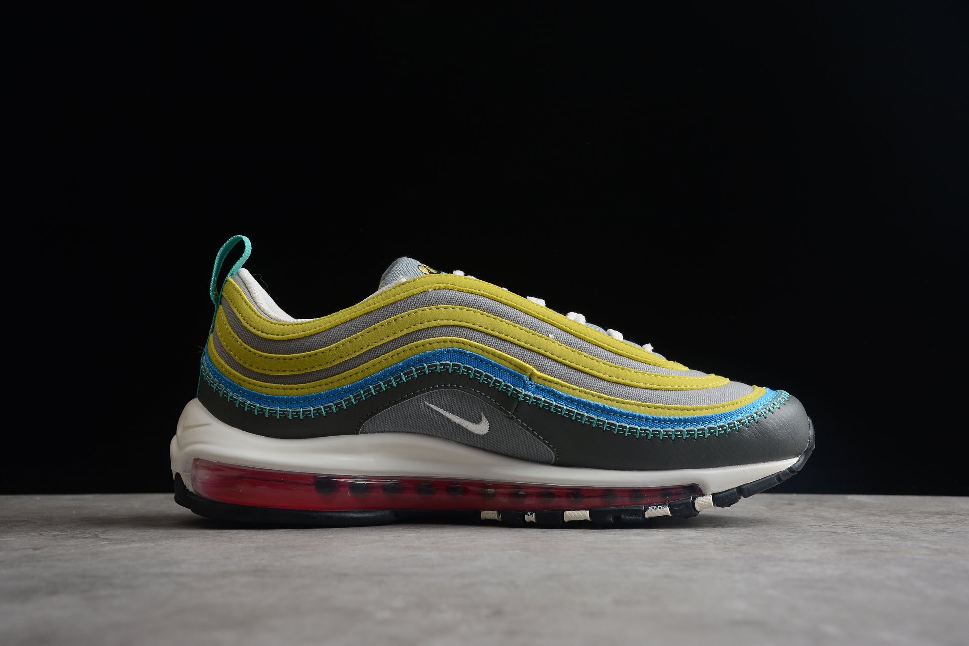Nike Air Max 97 SE ‘Air Sprung’ close up right