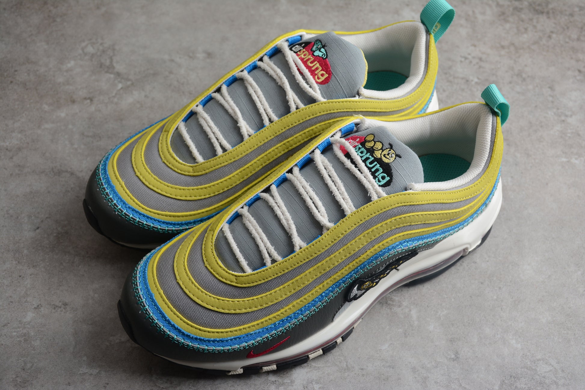 Nike Air Max 97 SE ‘Air Sprung’ close up both
