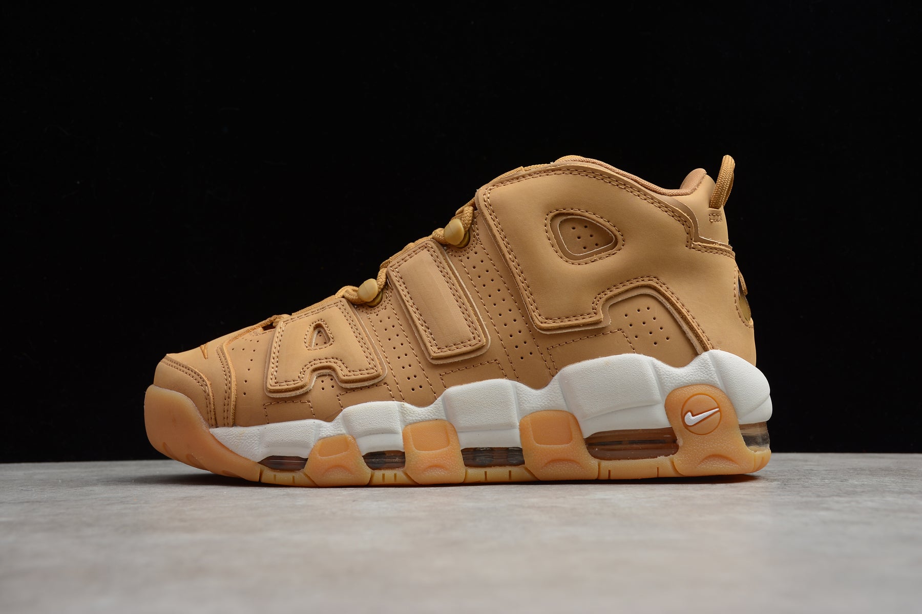 Nike Air More Uptempo ’Flax’ close up 