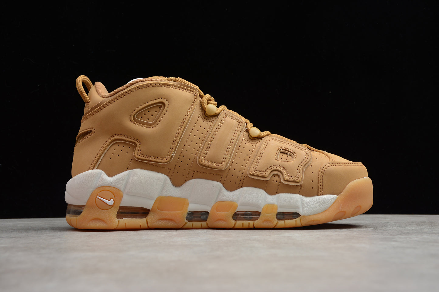 Nike Air More Uptempo ’Flax’ close up right