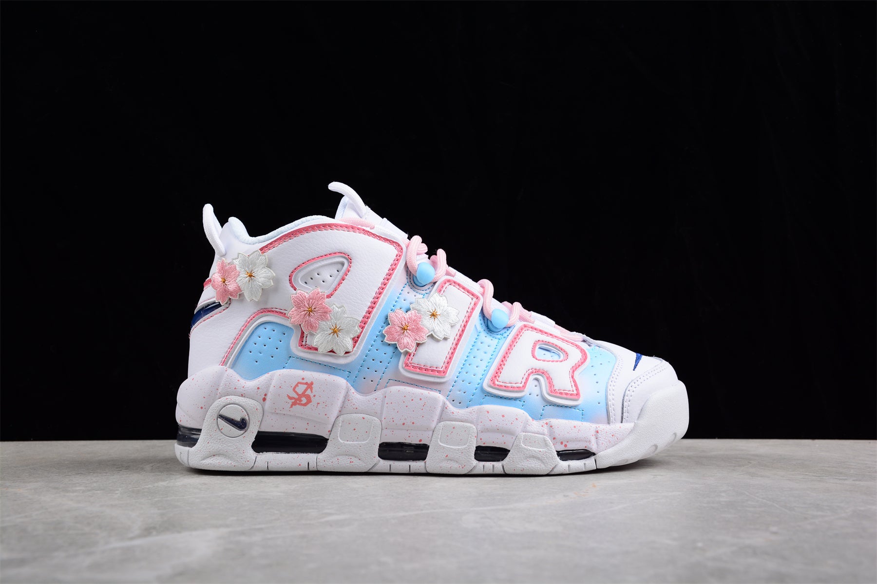 Nike Air More Uptempo GS ‘Flores’ close up right