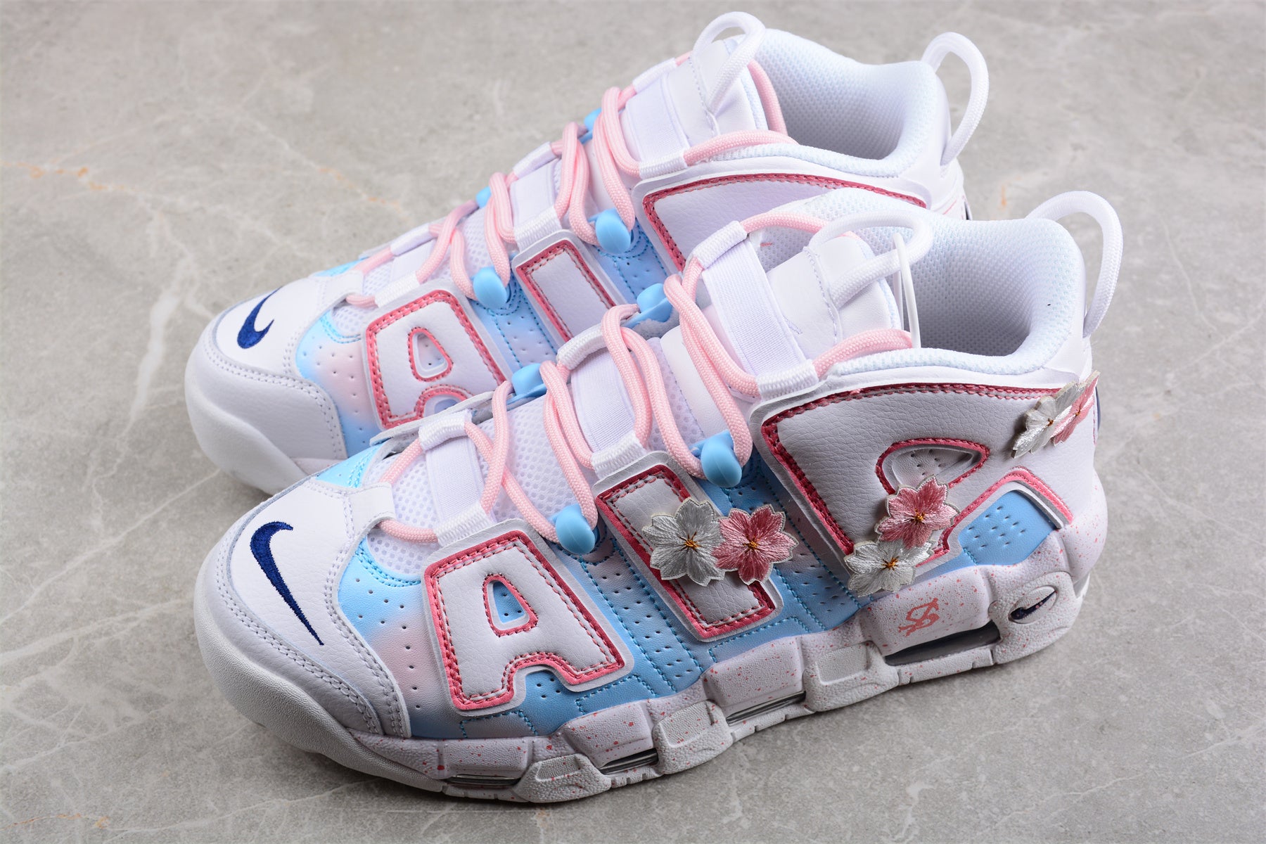 Nike Air More Uptempo GS ‘Flores’ close up both